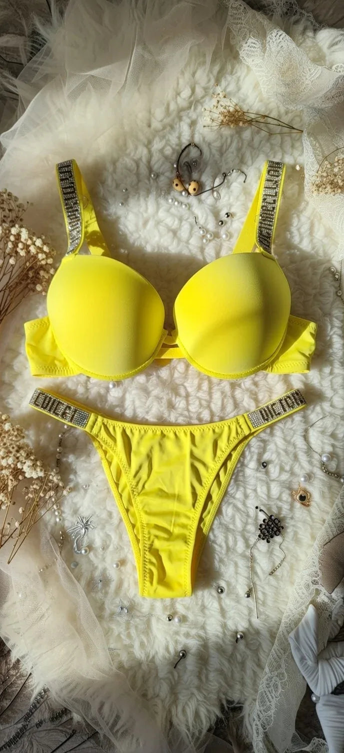 Victoria Secret - Rahma Essentials