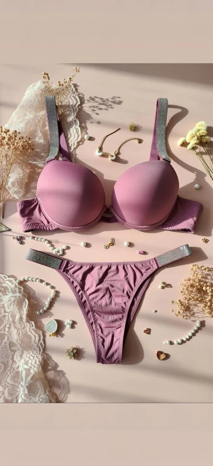 Victoria Secret - Rahma Essentials